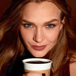 Maybelline SuperStay Matte Ink Lipstick - 260 Hazelnut Hypnotizer - Nude Lippenstift - 5 Ml -Cosmetica Aanbiedingen 1200x1200 290