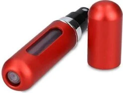 MaxedMore Navulbare Parfumverstuiver 5ml Rood/Licht Roze/ Oranje/Groen/ Blauw/ Grijs - 65 Keer Spraybare Parfum Verstuiver - Hervulbaar Tasverstuiver Voor Parfum - Meeneem Mini Geur Flesje Voor Op Reis - Lipstick Formaat Navulbaar Parfumflesje -Cosmetica Aanbiedingen 1200x914